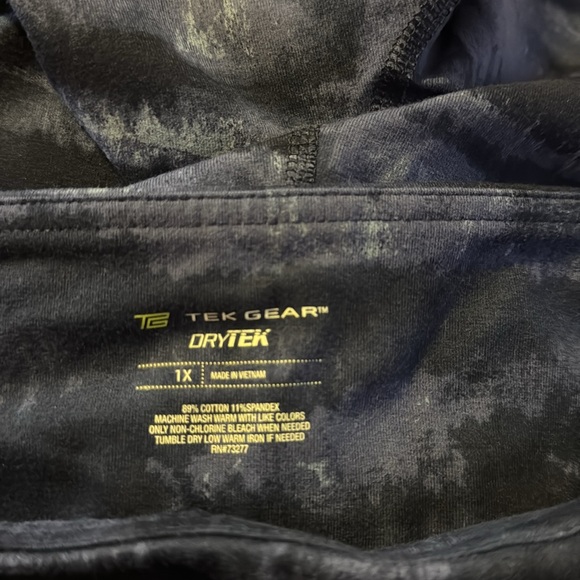 Womans Tek gear 1x nwt mid rise essentials capri - Picture 14 of 14